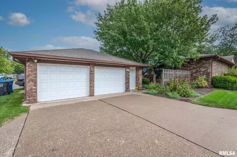 1025 54th St, Moline, IL 61265 photo 3