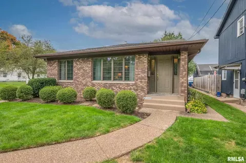 1025 54th St, Moline, IL 61265 photo 1