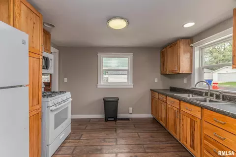 1202 Roseview Ave, Kewanee, IL 61443 photo 8