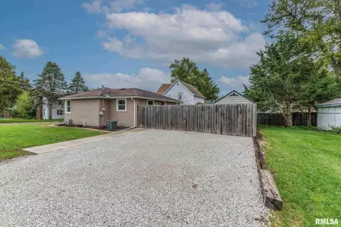 1202 Roseview Ave, Kewanee, IL 61443 photo 3