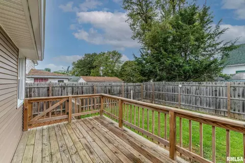 1202 Roseview Ave, Kewanee, IL 61443 photo 4