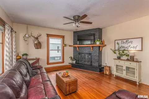 121 E Prospect St, Kewanee, IL 61443 photo 4