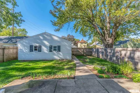 2547 5th St, Moline, IL 61265 photo 20