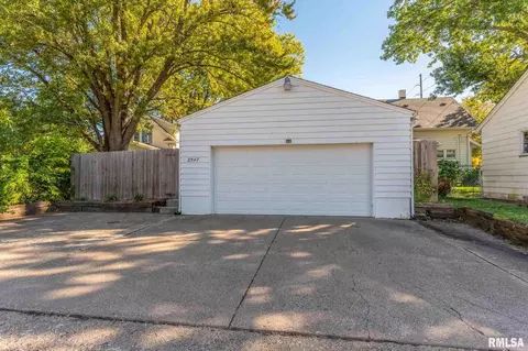 2547 5th St, Moline, IL 61265 photo 21
