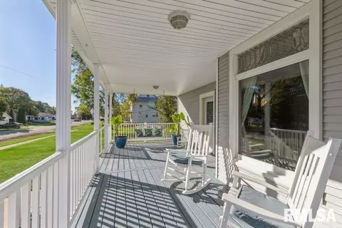 108 E D St, Alpha, IL 61413 photo 4
