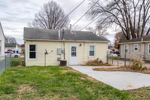 2421 47th St, Moline, IL 61265 photo 16
