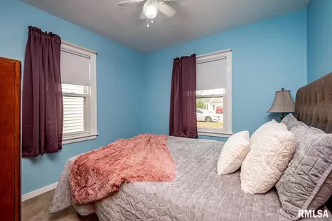 2421 47th St, Moline, IL 61265 photo 10