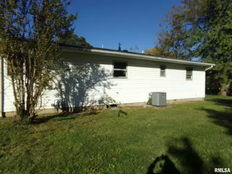 519 S Future St, Marion, IL 62959 photo 5