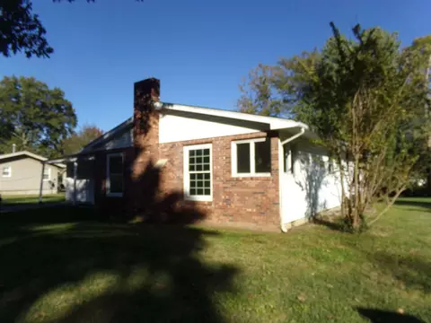 519 S Future St, Marion, IL 62959 photo 3