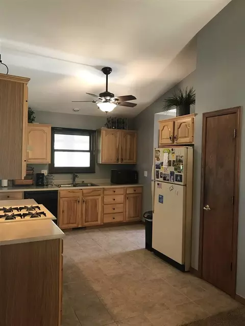 805 14th St, Silvis, IL 61282 photo 14