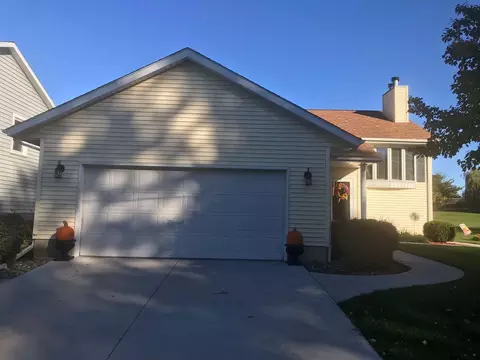 805 14th St, Silvis, IL 61282 photo 1
