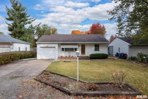 607 33rd Ave, Moline, IL 61265 photo 2