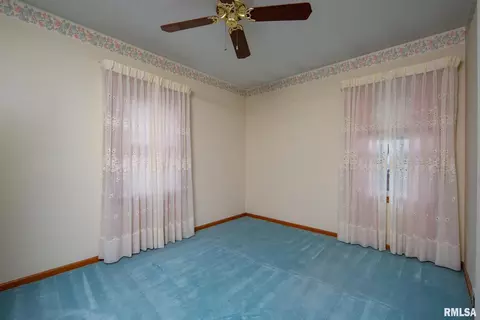 607 33rd Ave, Moline, IL 61265 photo 22