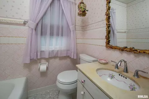607 33rd Ave, Moline, IL 61265 photo 26