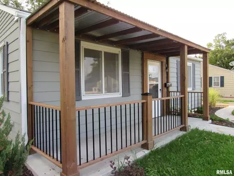 1311 39th St, Moline, IL 61265 photo 3