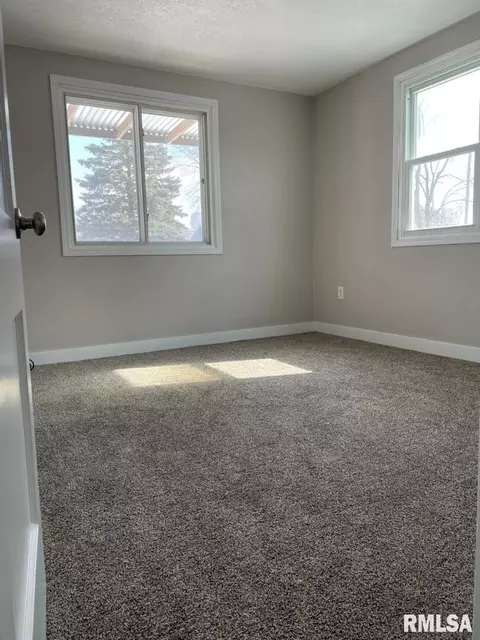 1311 39th St, Moline, IL 61265 photo 12