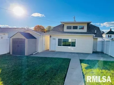1925 12th St, Moline, IL 61265 photo 2