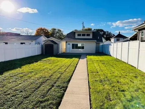 1925 12th St, Moline, IL 61265 photo 1