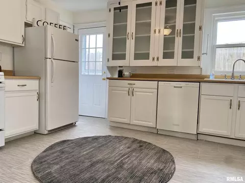 1925 12th St, Moline, IL 61265 photo 10