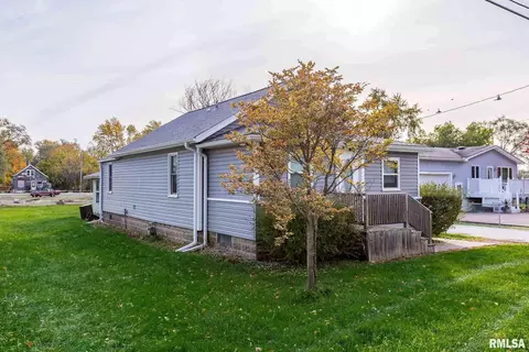 3926 12th St, Moline, IL 61265 photo 2