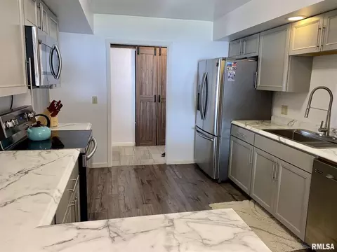 3521 19th Ave, Moline, IL 61265 photo 6
