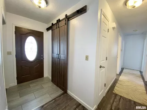 3521 19th Ave, Moline, IL 61265 photo 3