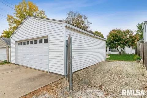 2382 28th St, Moline, IL 61265 photo 14