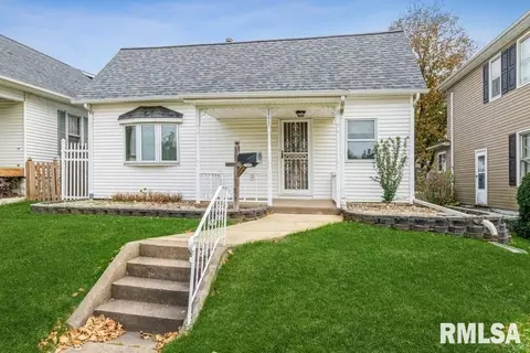2382 28th St, Moline, IL 61265 photo 1