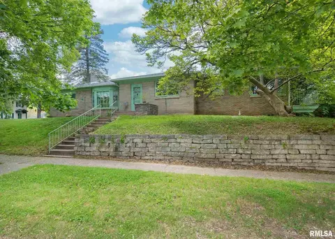 1421 25th St, Moline, IL 61265 photo 4