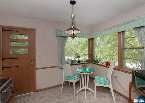 1421 25th St, Moline, IL 61265 photo 22
