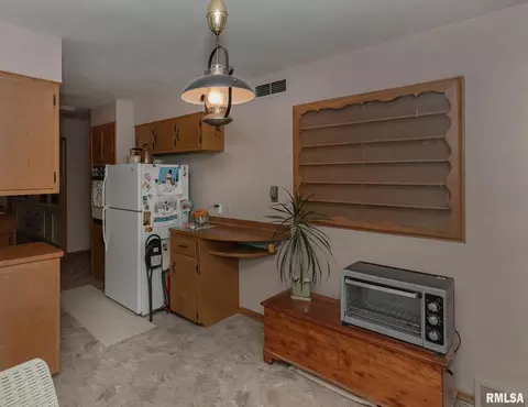 1421 25th St, Moline, IL 61265 photo 26