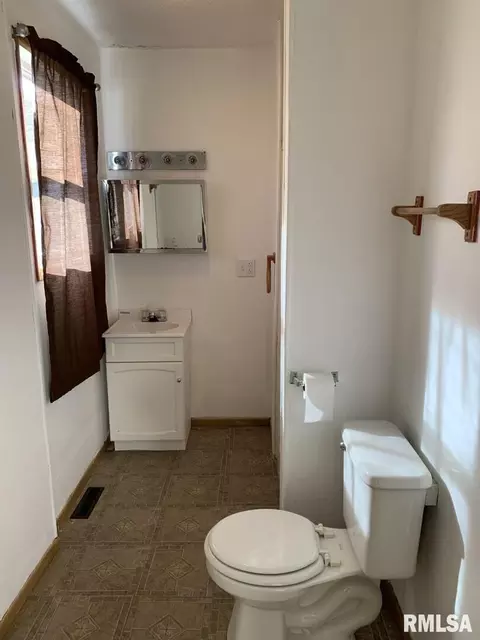 25 NE 4th St, Galva, IL 61434 photo 15