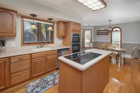 224 Dammann Dr, Eldridge, IA 52748 photo 7