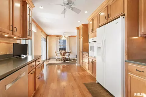 4204 35th Ave, Moline, IL 61265 photo 13