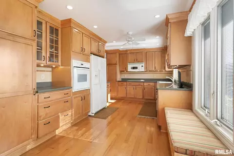 4204 35th Ave, Moline, IL 61265 photo 11