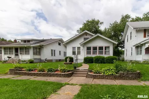 256 6th St, Silvis, IL 61282 photo 1