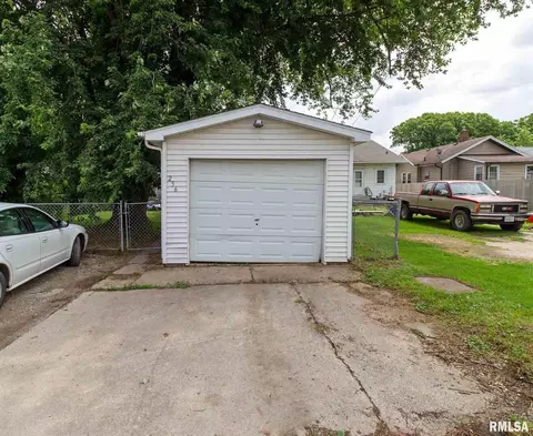 256 6th St, Silvis, IL 61282 photo 4