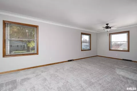 3601 36th St, Moline, IL 61265 photo 5