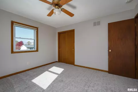 3601 36th St, Moline, IL 61265 photo 17