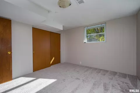3601 36th St, Moline, IL 61265 photo 26