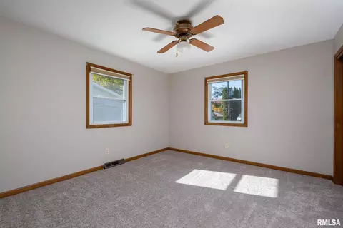 3601 36th St, Moline, IL 61265 photo 16