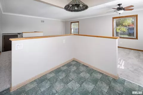 3601 36th St, Moline, IL 61265 photo 10