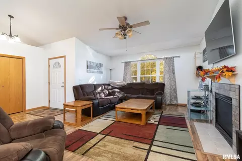 326 8th Ave, Hampton, IL 61256 photo 7
