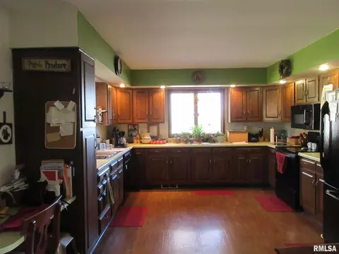 15543 Bishop Rd, Morrison, IL 61270 photo 5