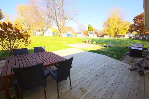 42 Park Ave, Eldridge, IA 52748 photo 22