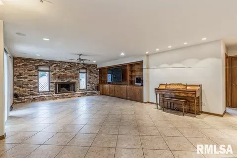 4117 18th Ave, Moline, IL 61265 photo 8