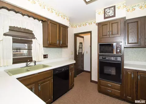 4723 27th Ave, Moline, IL 61265 photo 18