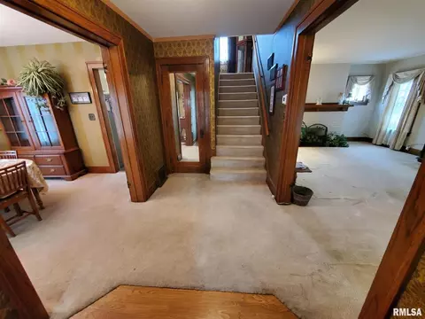 1223 Pershing Blvd, Clinton, IA 52732 photo 3