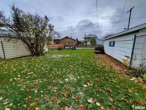 1223 Pershing Blvd, Clinton, IA 52732 photo 29
