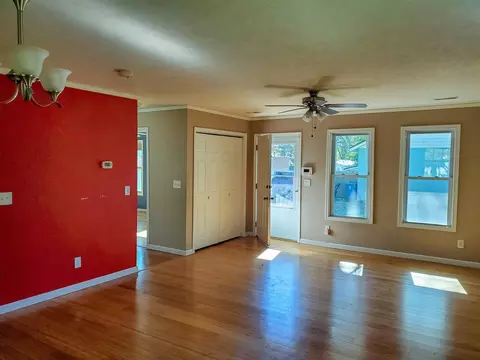 403 N Washington St, Marion, IL 62959 photo 5